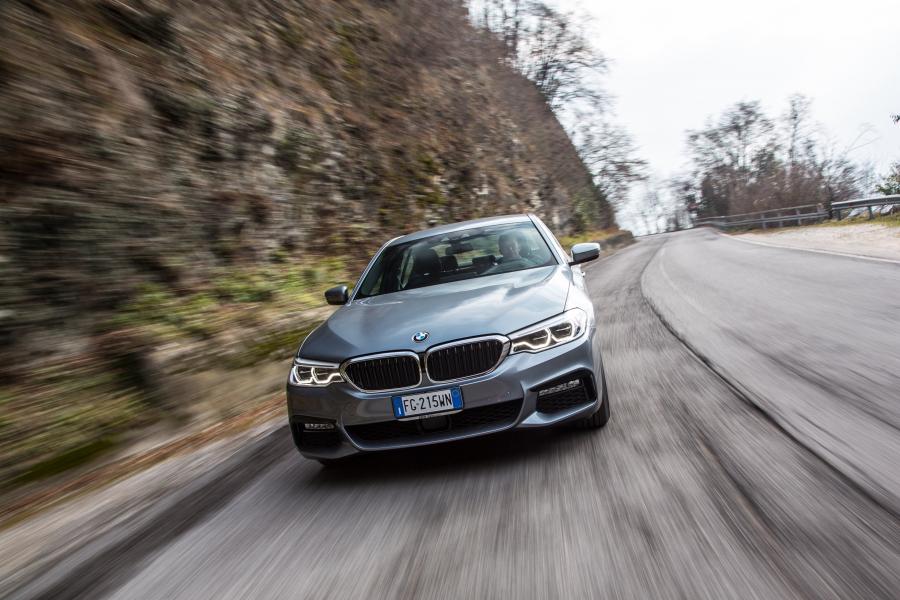  BMW 530d xDrive Sedan M Sport 2017 года  (WW) (фото 8 из 41)